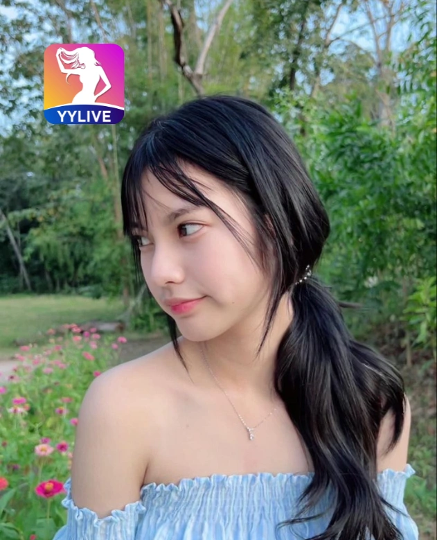 Anh Thu YYLIVE