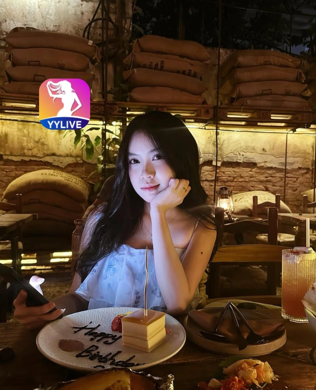 Bích Thủy YYLIVE