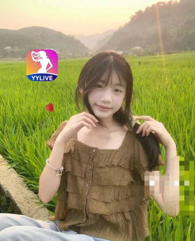 Huong Giang YYLIVE