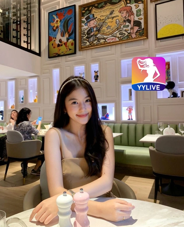 Huong Giang YYLIVE
