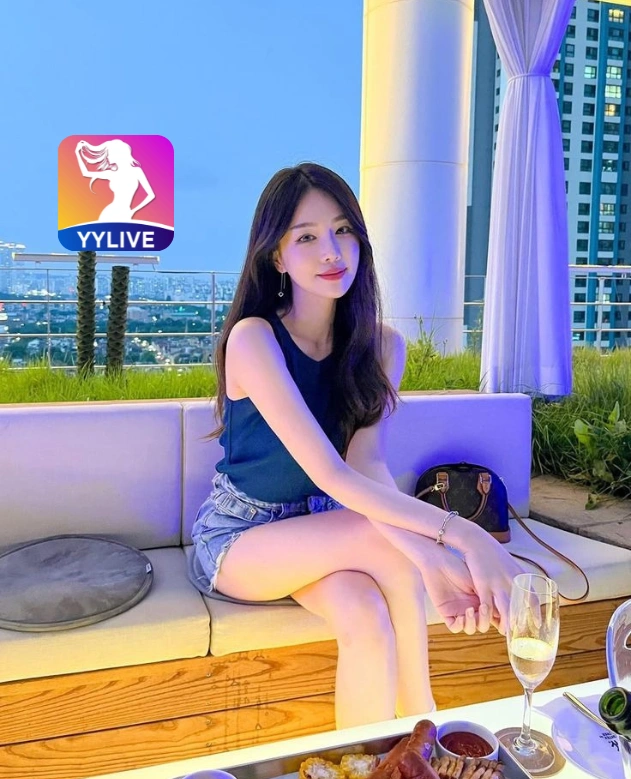 Huong Lan YYLIVE