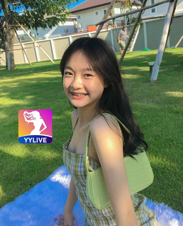 Huong YYLIVE
