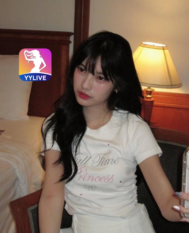 Khanh Nhu YYLIVE