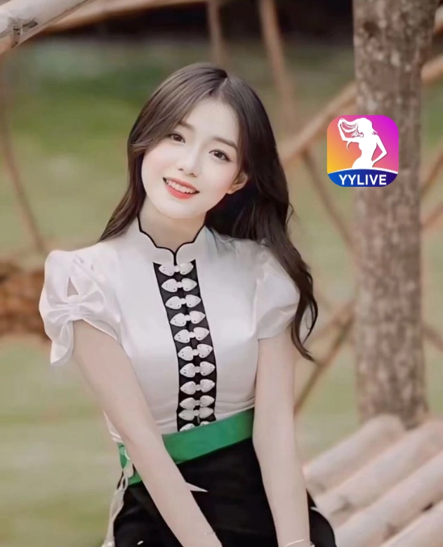 Kim Ngân YYLIVE