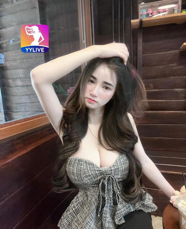 Kim YYLIVE