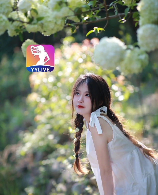 Lan Phương YYLIVE