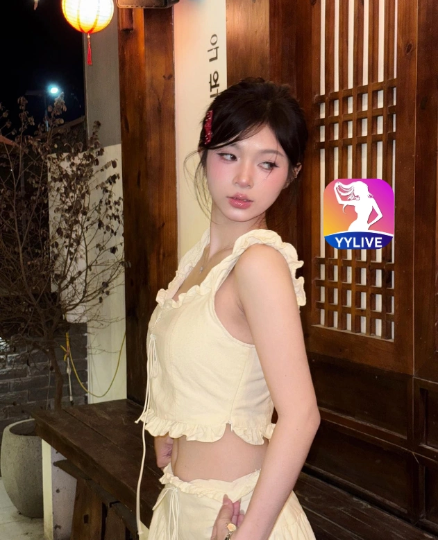 Lan Phương YYLIVE