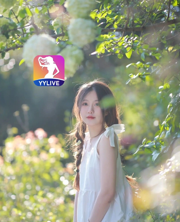 Lan Phương YYLIVE