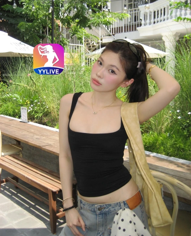 Lan Phương YYLIVE