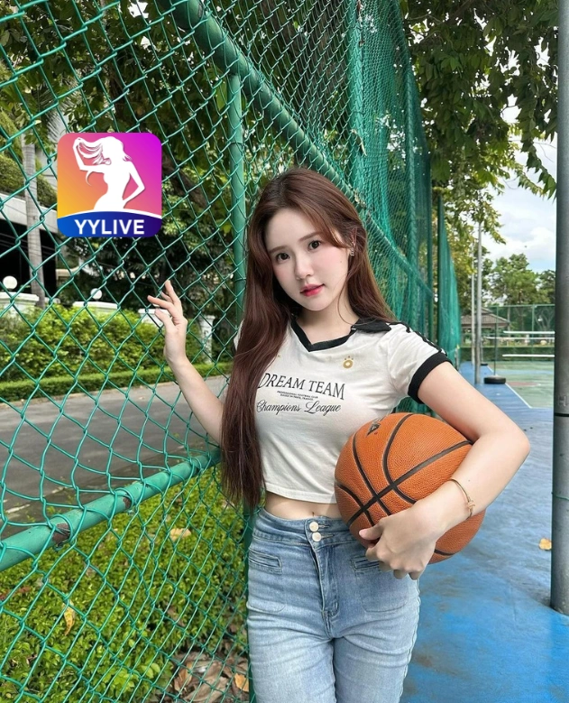 LanPhuong YYLIVE