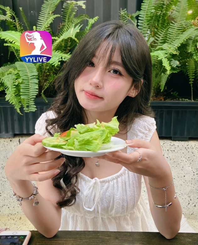 Mai Anh YYLIVE