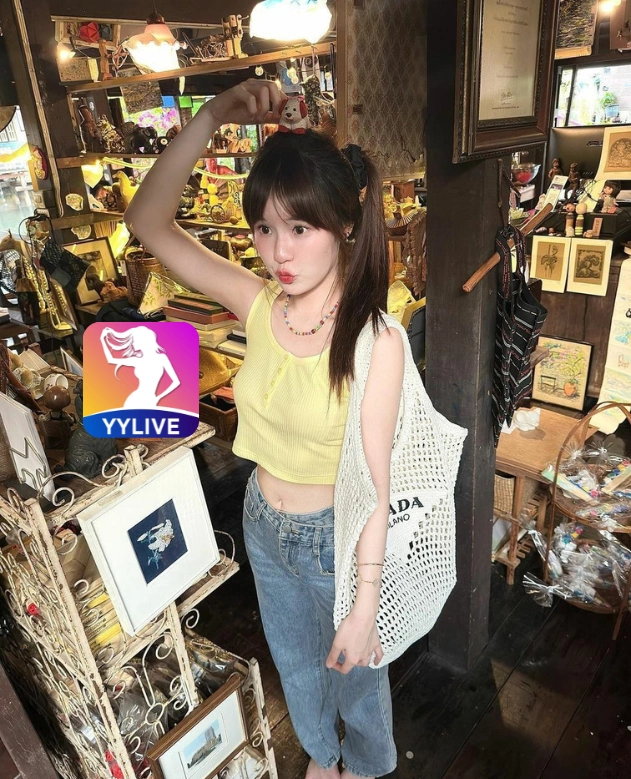 Ngọc Anh YYLIVE