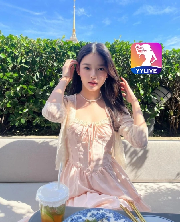 Ngọc Lan YYLIVE