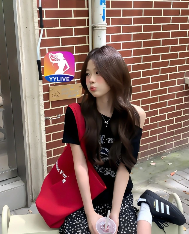 Phương Anh YYLIVE