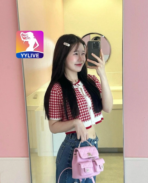 Putri Gunawan YYLIVE