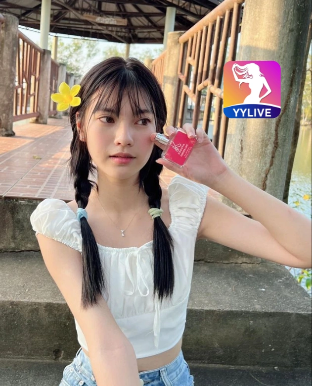 Quynh Anh YYLIVE
