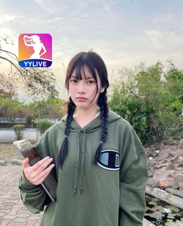 Quynh Anh YYLIVE
