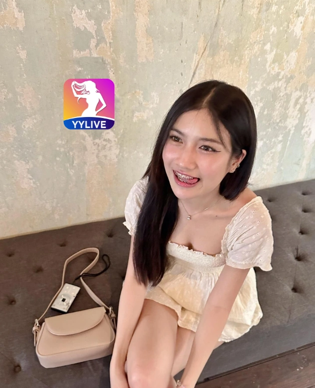 Tari Anggraini YYLIVE