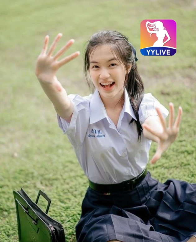 Thi Hương YYLIVE