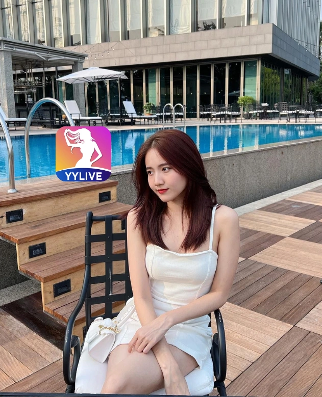 Thu Hang YYLIVE