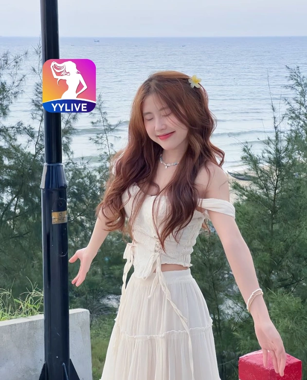 Thu Hiền YYLIVE