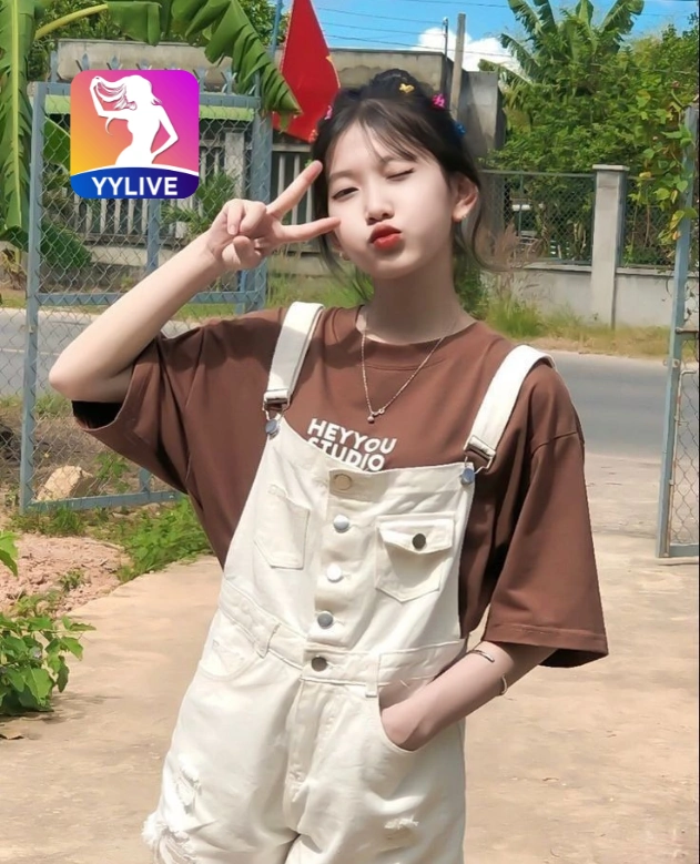 Thu Nga YYLIVE