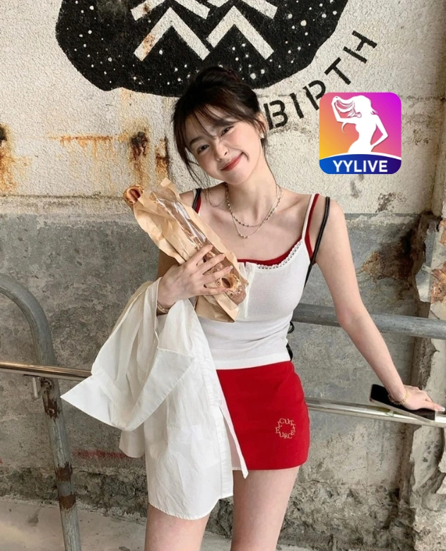 Thuy Trang YYLIVE