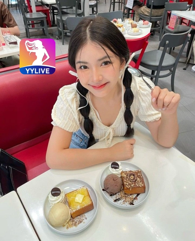 Thuy Trang YYLIVE