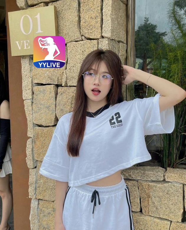 Trang Nhi YYLIVE
