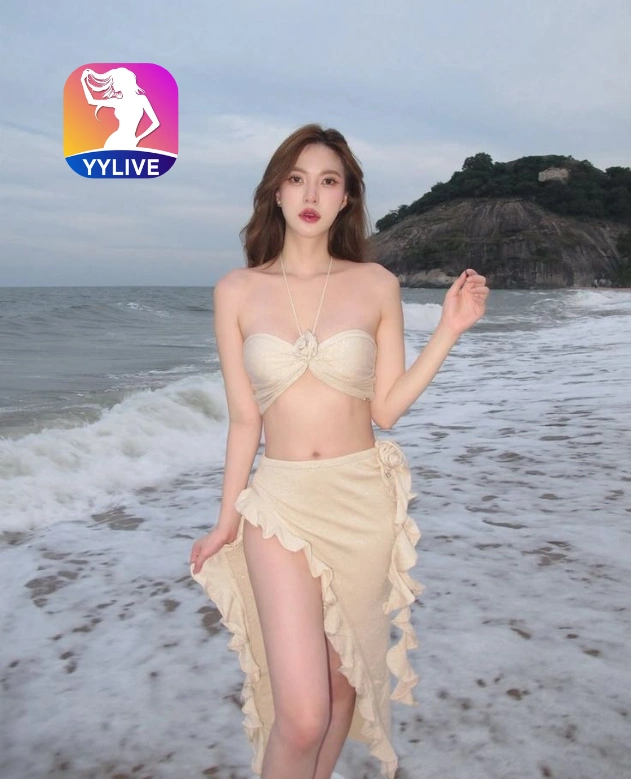 Clara Webb YYLIVE
