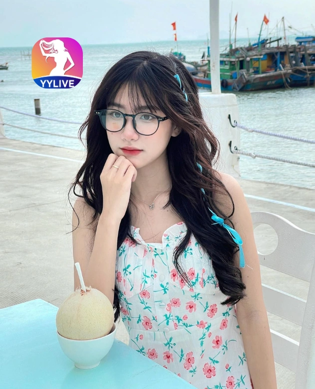 Lillian Foster YYLIVE