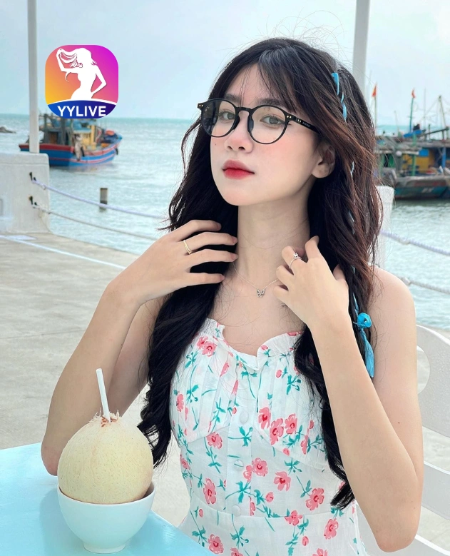 Lillian Foster YYLIVE