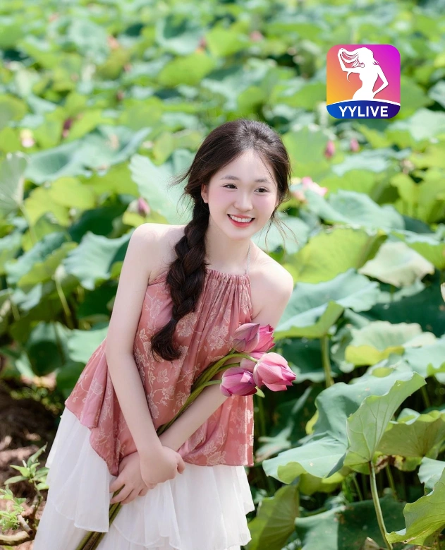 Hoang Thi Dung YYLIVE