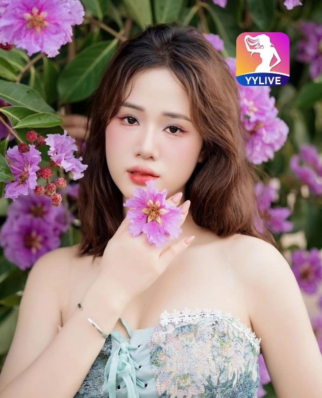 Le Thi Cam YYLIVE