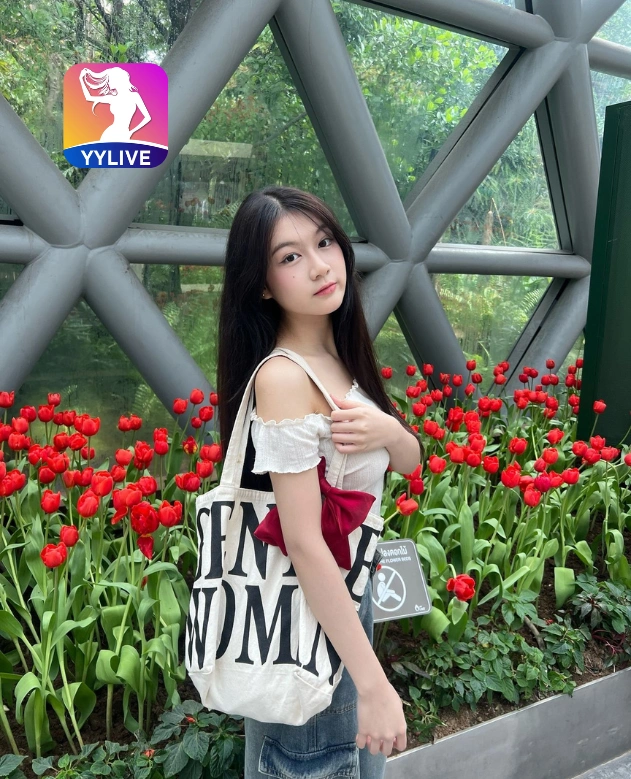 Pham Thi Thao YYLIVE