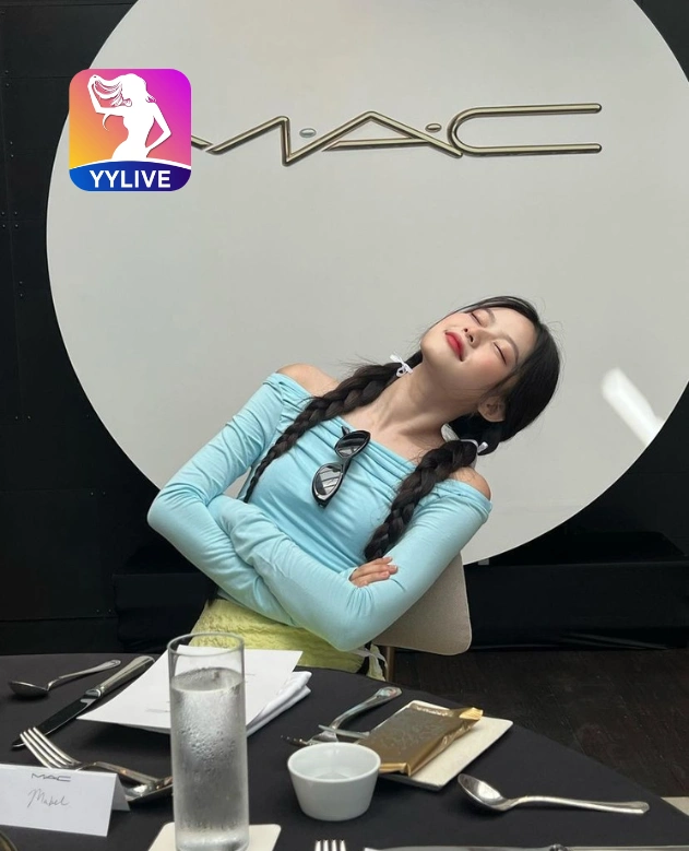 Ho Thi Giang YYLIVE