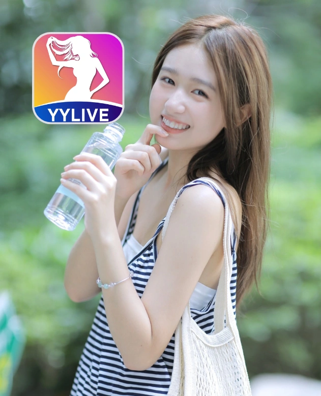 Phạm Tuyết Nhi-YYLIVE