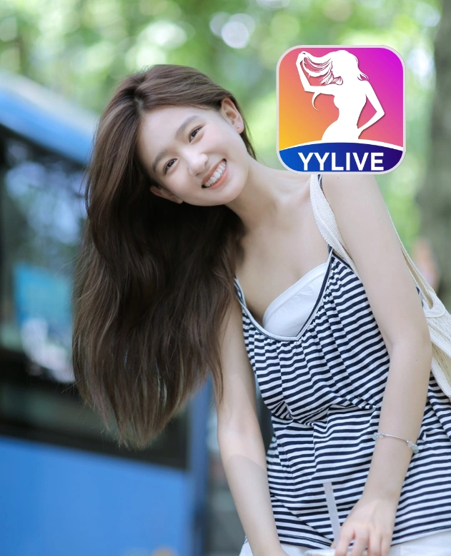 Phạm Tuyết Nhi-YYLIVE