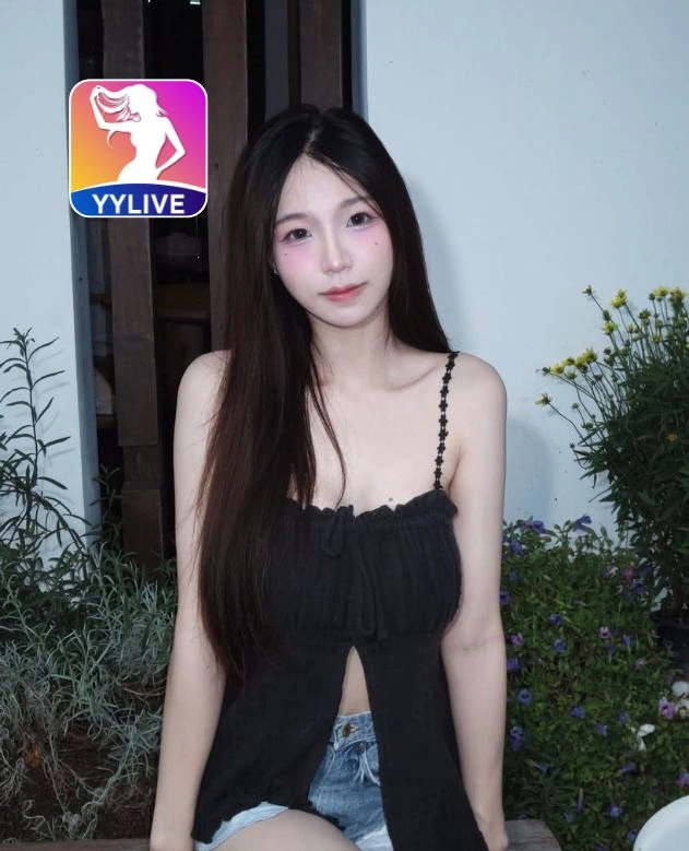 Hoàng Yến-YYLIVE