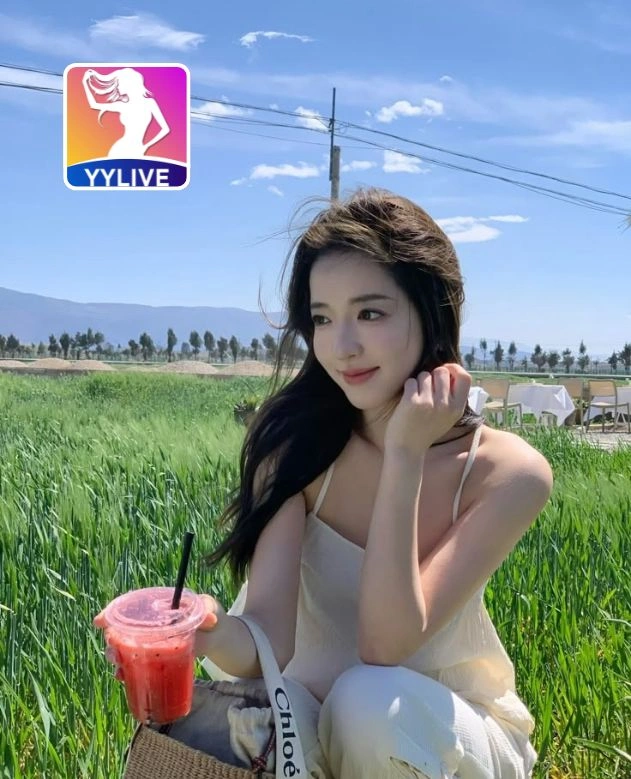 Võ Trâm-YYLIVE